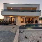 Princessa Villa Maslenica